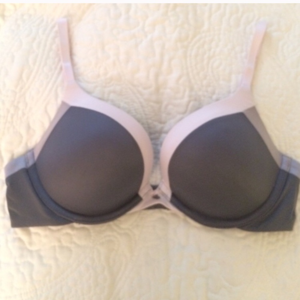 Victoria's Secret Gray Fabulous Bra